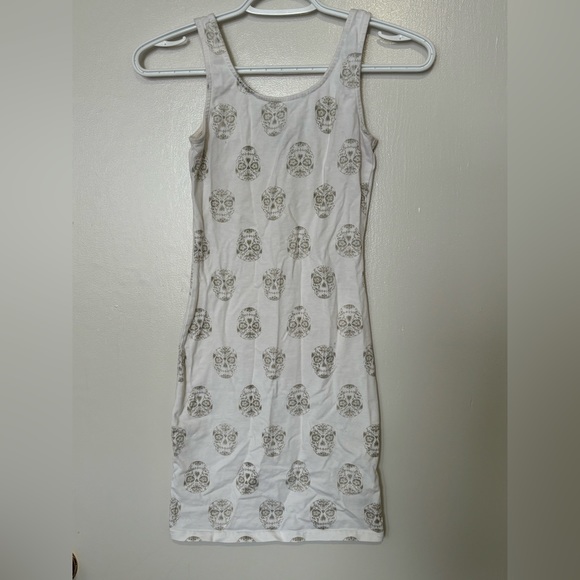 Divided White Dress with Skulls - Picture 1 of 3